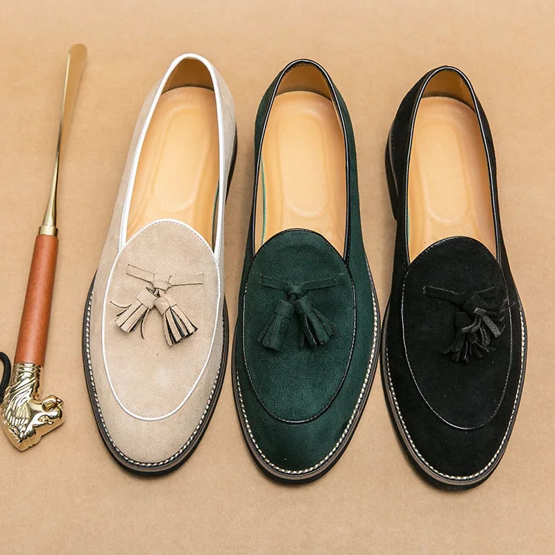 Mocasines para Hombre en Terciopelo Grande con Borlas, Zapatos de Vestir Slip-On con Punta Puntiaguda
